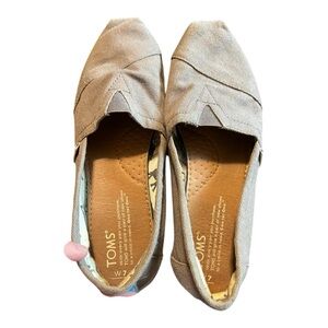 Toms Tan Flats Slip-On Comfort